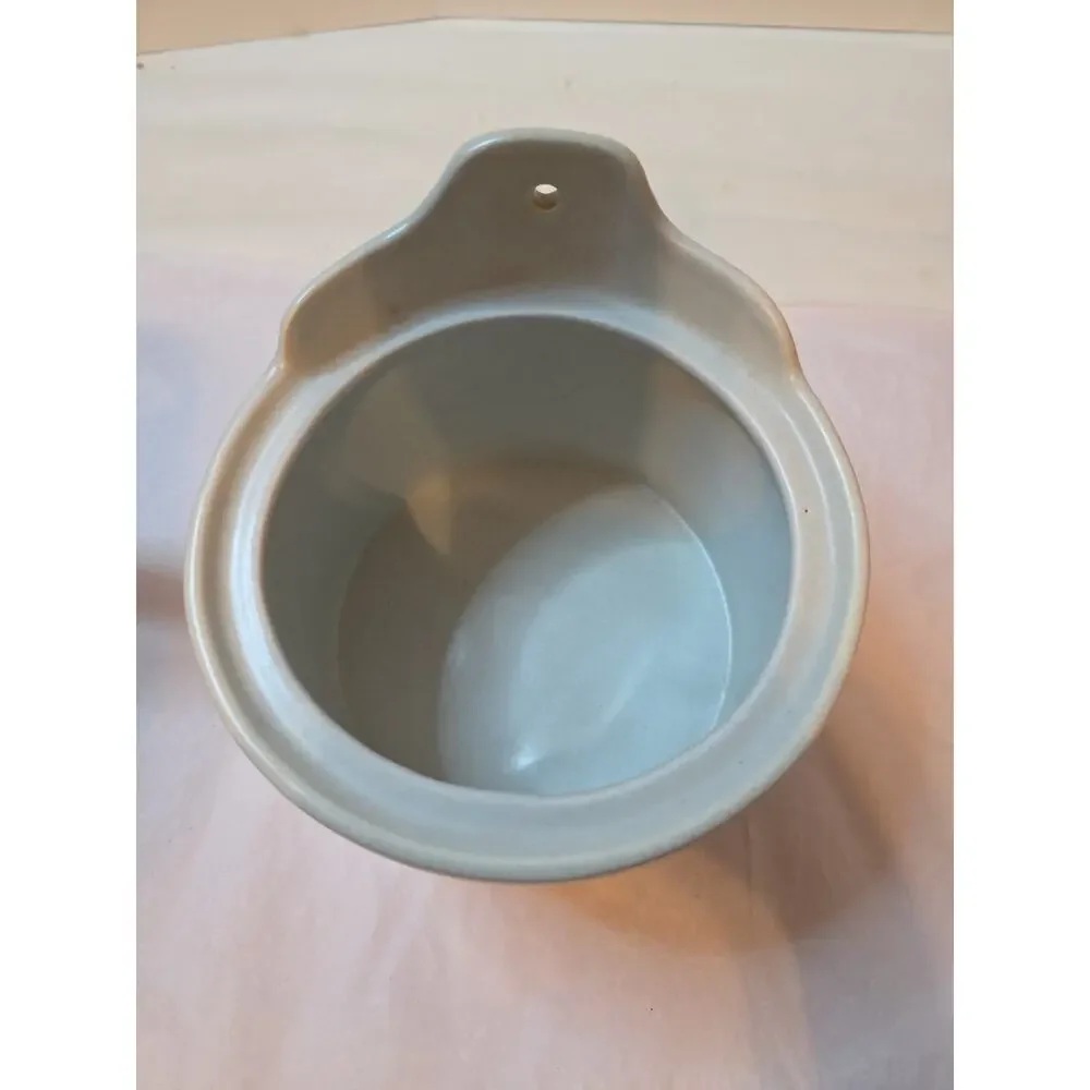 Pfaltzgraff Yorktowne Hanging Salt Box & Lid VTG Stoneware Crock Cellar 560Y
